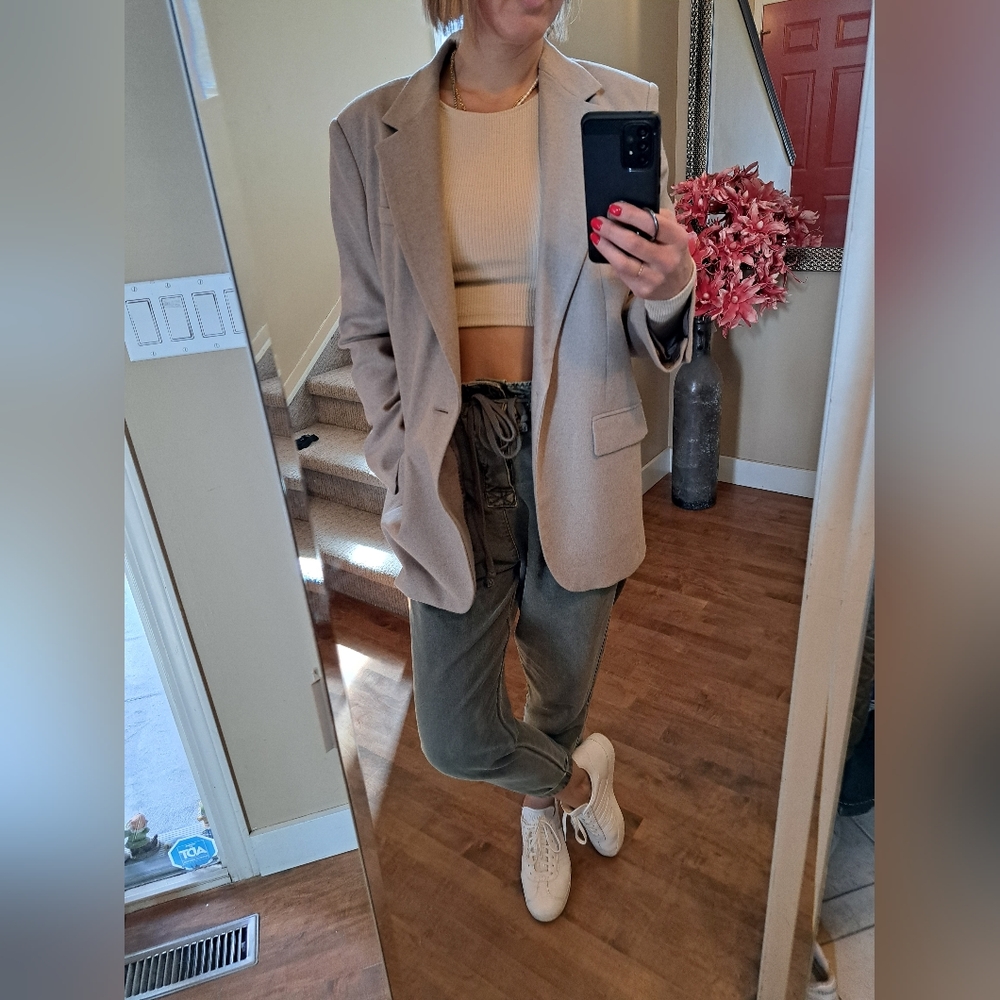 Babaton Aritzia oversized jacket size S